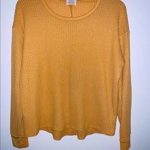 Women’s Large PST soft and cozy pullover.